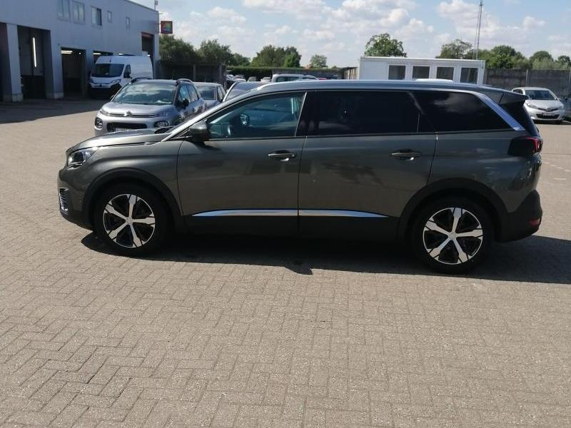 Image of Peugeot 5008
